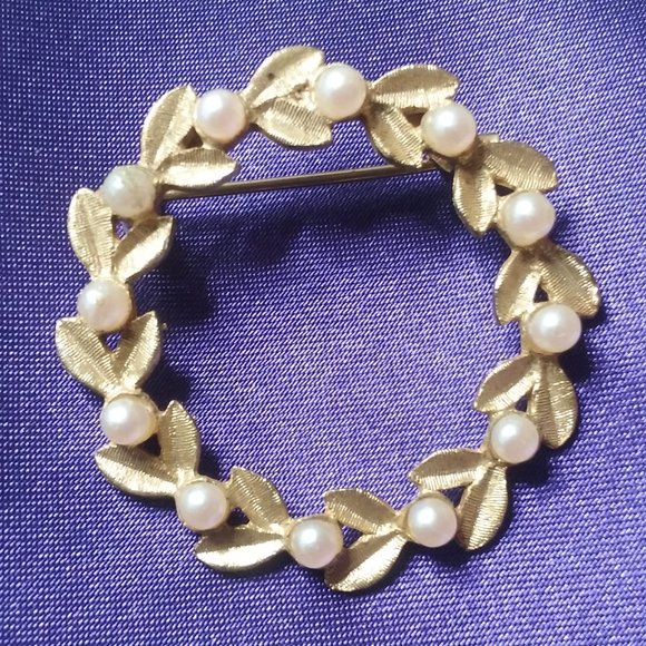 214 Leaf and pearl - Picture 1 of 2